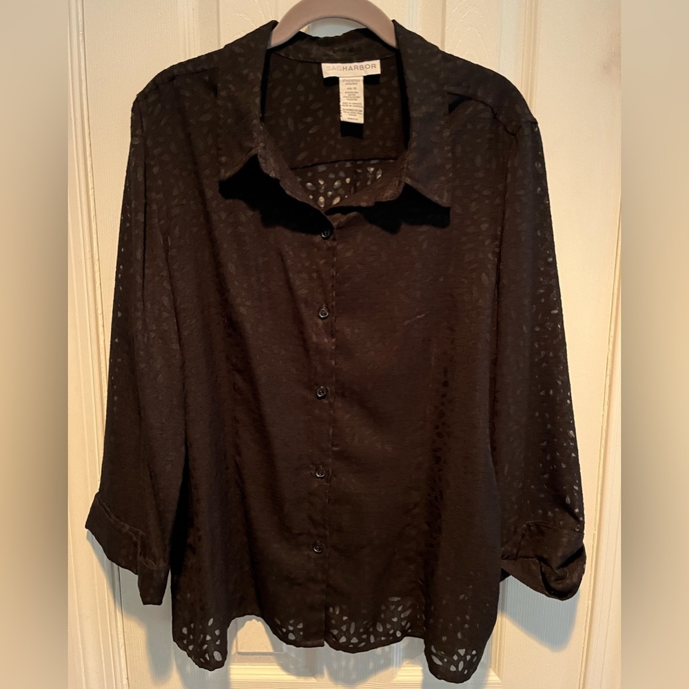 Sag Harbor Woman’s Black Blouse. Size 18.